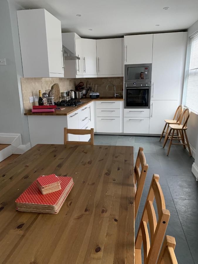 Wonderful And Parking, Pets Allowed Holiday home